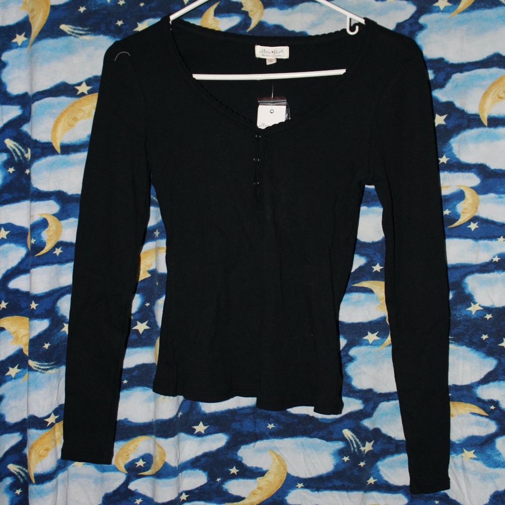 Ultra Flirt Juniors' Scallop-Edge Henley XS